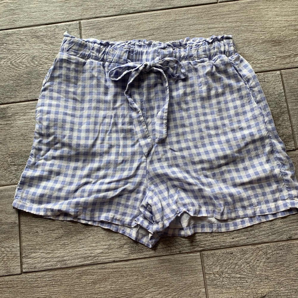 Gingham paper bag shorts💙